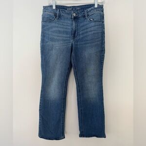 Old Navy Women’s 6 Short Mid-Rise Wow Bootcut Jeans